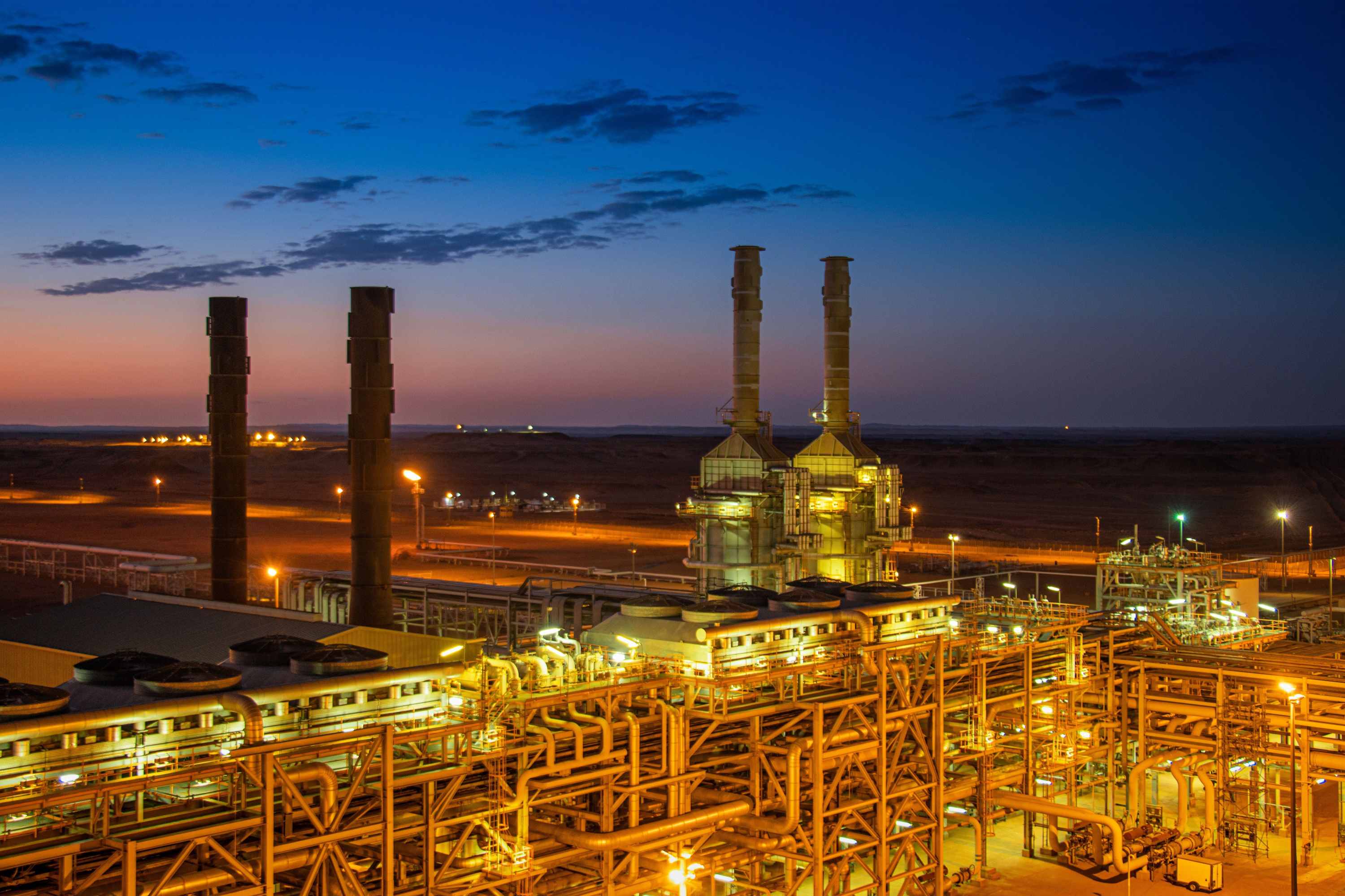 Egypt Refinery Rises (2)