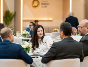 PRIVATE MEETING SUITES